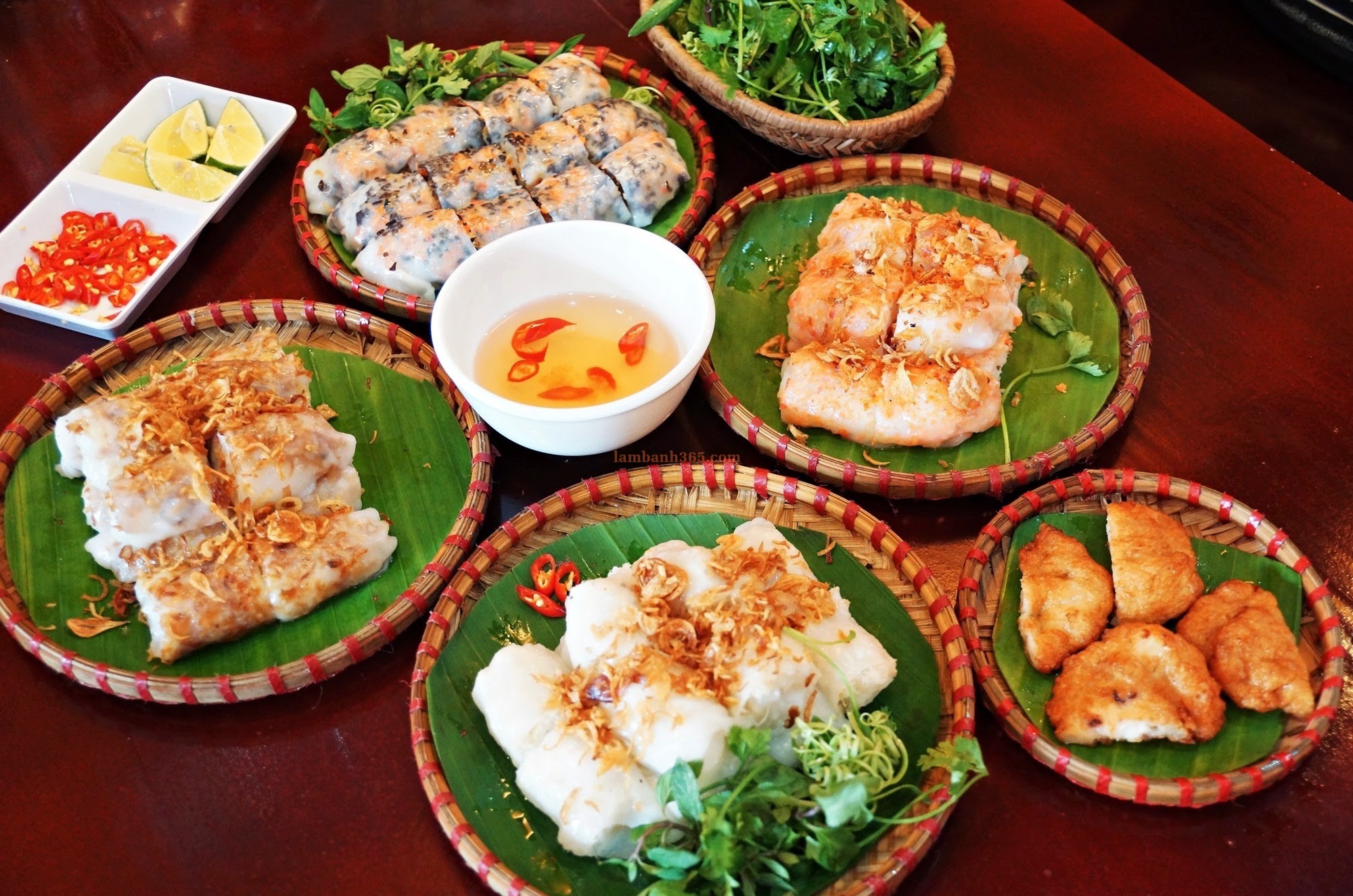 Phân phối bánh cuốn